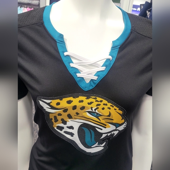 Fanatics women's black Jacksonville Jaguars Size Med. Fits Like A Large. - Picture 2 of 8